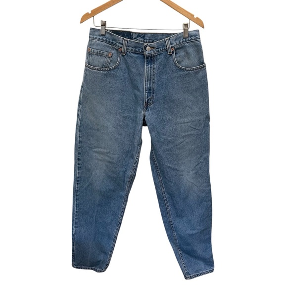 Vintage 90s USA Levi's 560 Loose Fit Tapered Leg Mom Jean 33 x 32 - Picture 3 of 10